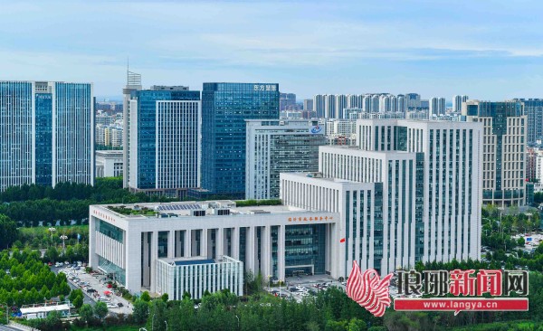确保服务“不断档” 临沂市政务服务中心实行24小时封闭值班制度