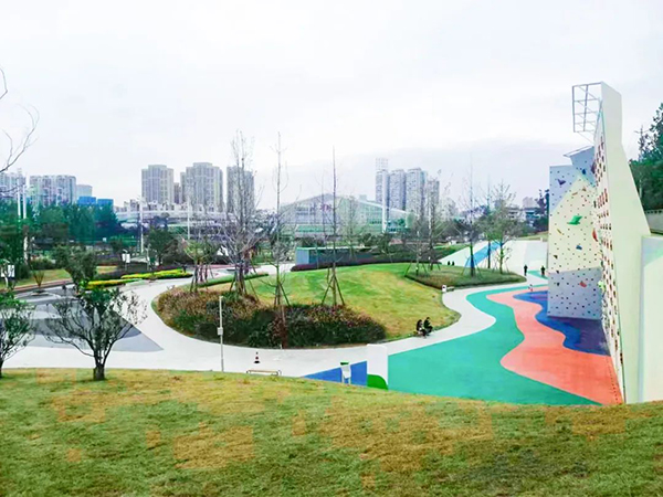 成都市城管委：改善成都铁路沿线环境品质 打造公园城市靓丽窗口_fororder_锦江区熊猫绿道锦江城市绿楔生态项目-供图-成都市城市管理委员会