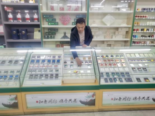 胡伟：服务他人 就是成就自我