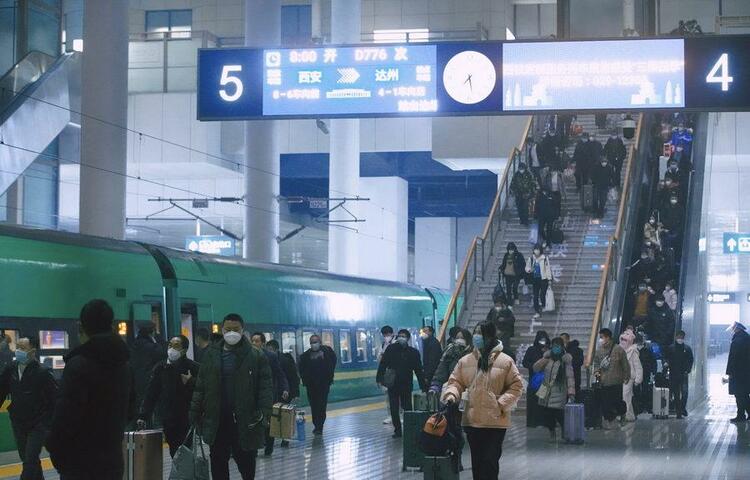 西安至达州“复兴号”动集动车组正式开行