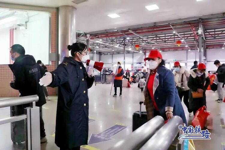 全程免费！他们乘专列去广东打工