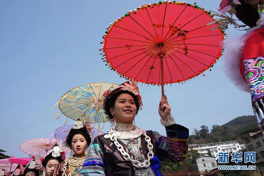 少数民族服饰有多美 看“姑娘节”上风情浓_fororder_1129320551_16749858196931n