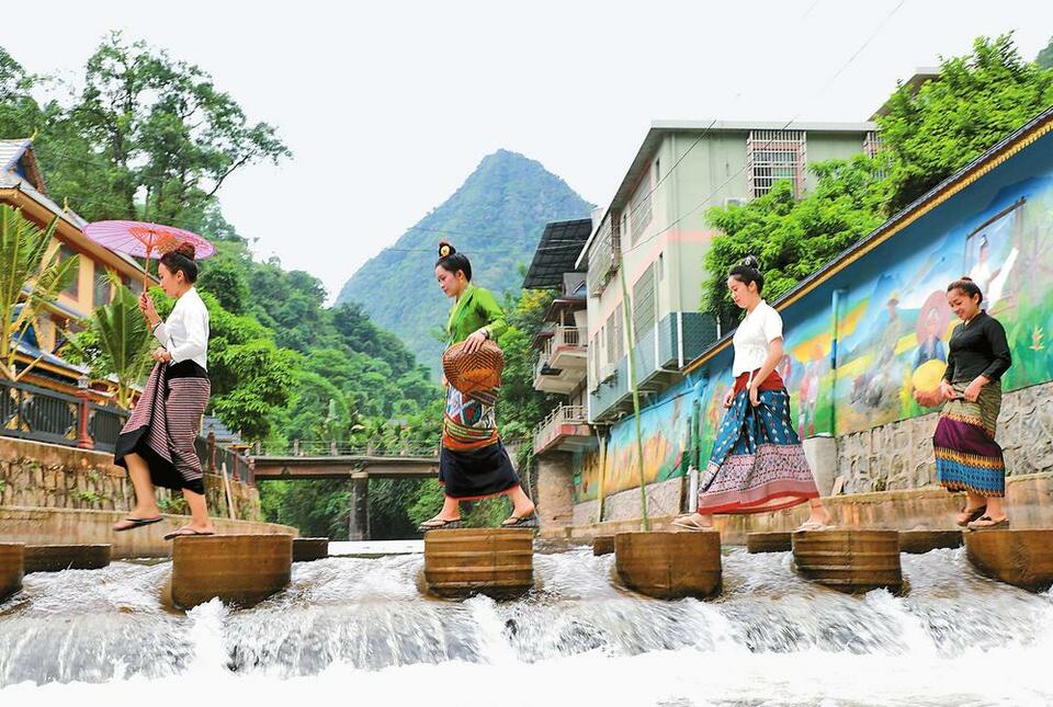 西双版纳河道治理结硕果 山绿水清鱼儿肥_fororder_a29
