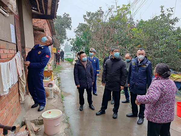 自贡大安区：抓好消防安全各项措施 切实保障人民群众生命财产安全_fororder_调研现场