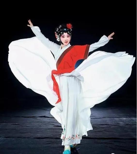 （转载）观演人次超300万！艺数平台“蜀风艺韵贺新春”又上新