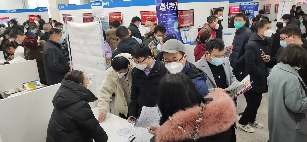 月薪5000元以上岗位占89%！潍坊首场招聘会“开门红”！