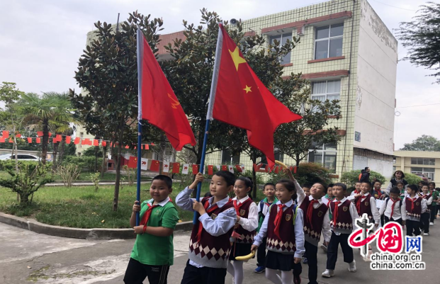（转载）祝贺！ 成都海滨小学这个少先队集体喜获全国“少先队”最高荣誉
