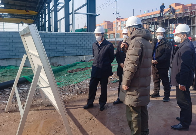 全力冲刺一季度开门红 自贡高新区开展重大项目现场拉练_fororder_1拉练现场