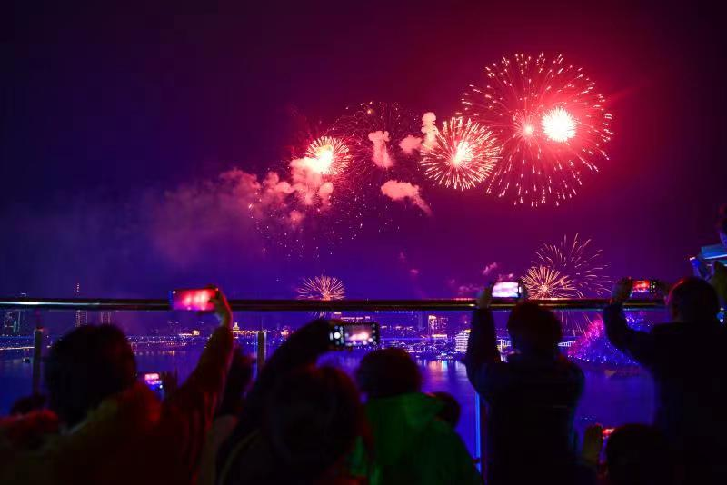 'iTonglu - Firework Show at the Beginning of Spring' Lit up the Sky of Tonglu_fororder_5