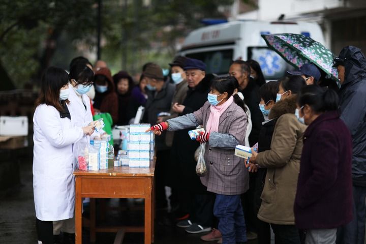 “保健康、防重症” 守好乡村防疫门