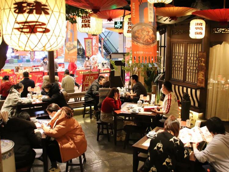 新春走基层｜“烟火气”回升 “年味儿”渐浓——河北多地餐饮市场见闻