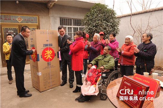 （完成）【地市 显示图在稿件最下方 ＋三秦大地 西安】“最美滦镇人”庆三八表彰大会举行