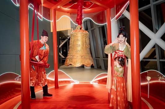 云瞰中国年 新年来青岛云上海天登高纳福祈安康