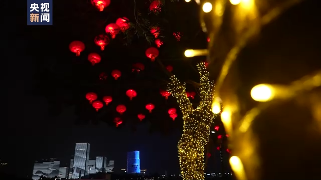 春节越来越近 过年气氛在各地洋溢