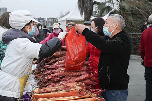 把年味带回家 广汉市优质农产品展销呈现年货盛典_fororder_微信图片_20230116092040