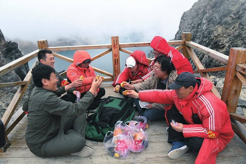 中秋佳节的坚守——来自长白山北景区现场的报道