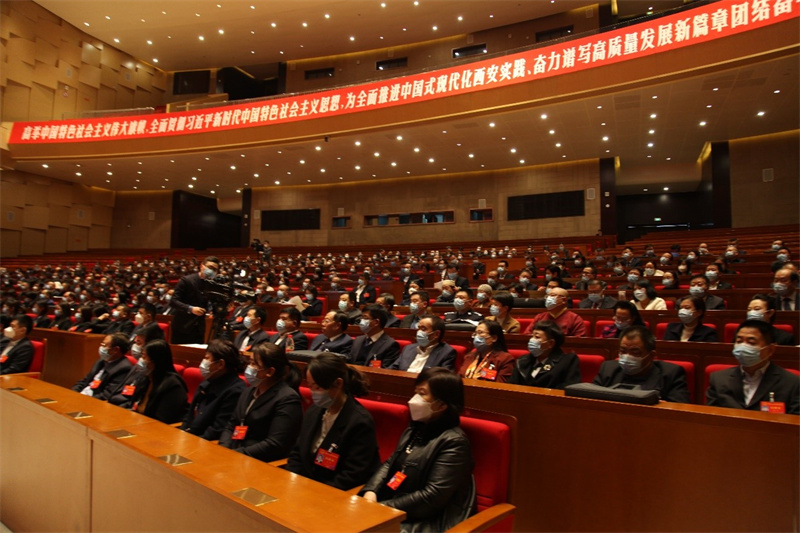 【西安两会】献良策传民意 人大代表陆续报到参会_fororder_6