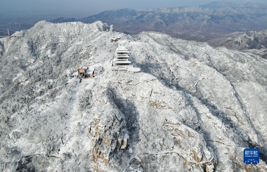 山东临沂：蒙山雪霁美如画