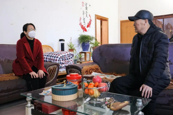 信阳市淮滨县人民法院党组书记、院长张振芳一行走访慰问退休老干部_fororder__45120001