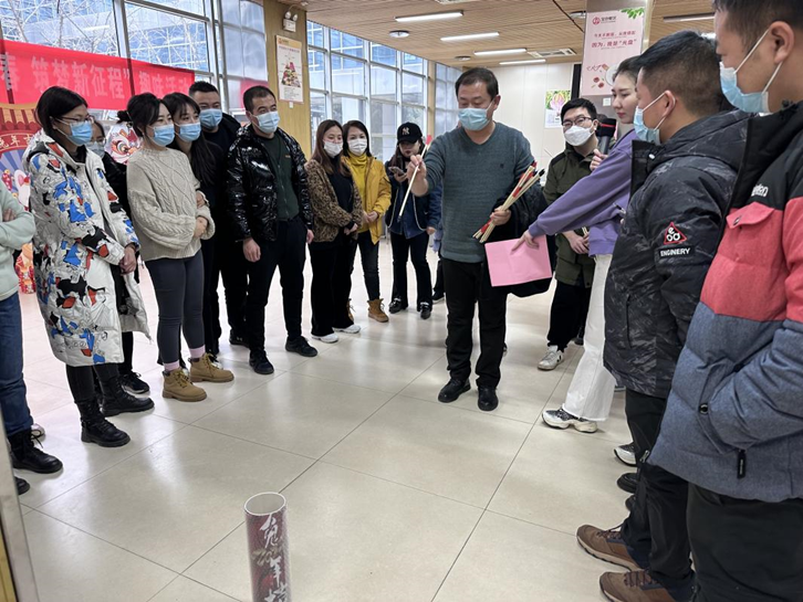 秦汉新城举办“跃兔迎新春  筑梦新征程”趣味活动_fororder_图片4