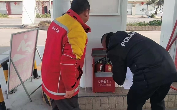 （转载）【迎新春 保平安】拧紧“安全阀” 广汉公安开展节前安全大检查