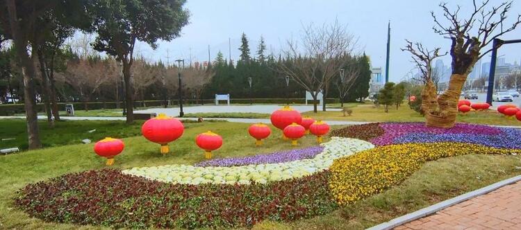 （转载）西安高新区: 璀璨灯光添“年味” 扮靓街头迎春节