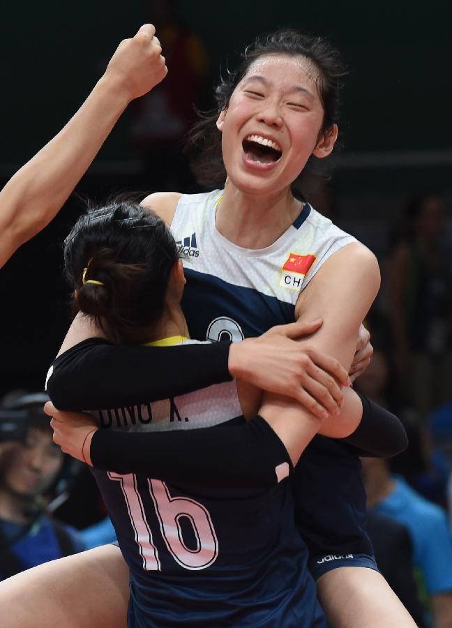 中国女排3-2战胜巴西 晋级四强