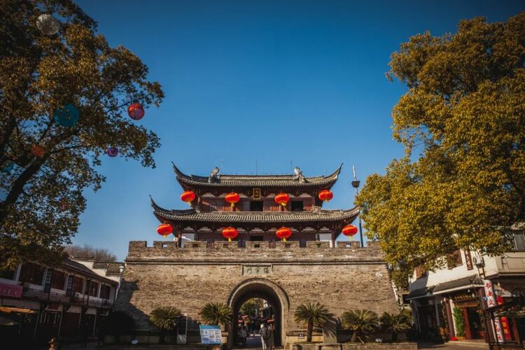 打铁花、皮影戏、兔展……春节金华玩什么？超全攻略，我来告诉你！_fororder_W020230122606065322385
