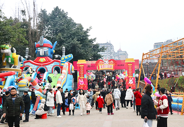 宜宾翠屏：新春佳节 古镇古街年味浓_fororder_冠音古街人气旺-(2)