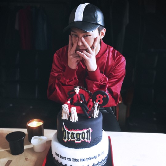Bigbang权志龙29岁生日晒照 太阳T.O.P送上暖心祝福【组图】
