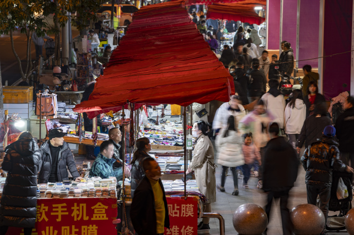 打造城市消费新动力 金华灯火夜市点亮夜经济_fororder_1677411907623_63fb46431ec0ac0001221b93