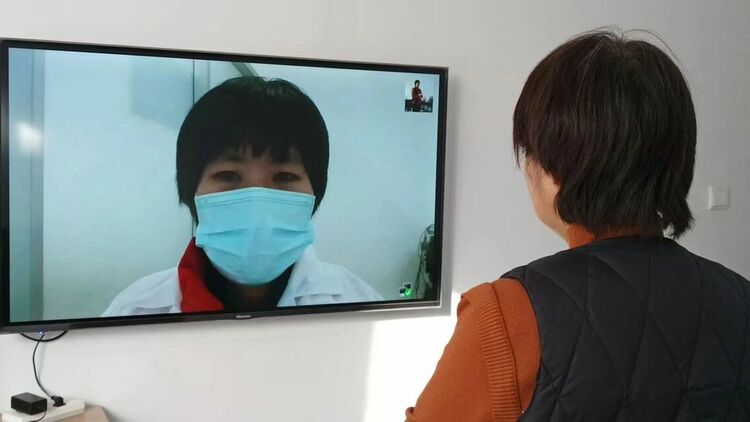 新春走基层|河南新乡：“老乐宝”助力“银发族”融入数字生活