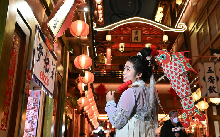 中国春节旅游展现传统文化新动能