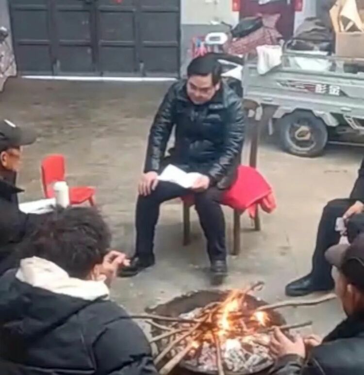 肿瘤专家回乡过年，过成了“大型义诊现场”_fororder_3
