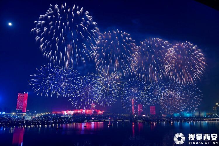 “炫彩上元•盛世长安”2023 西安元宵节焰火晚会精彩绽放