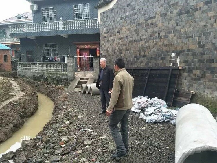 江西都昌县：离退休干部“三当”助力乡村振兴