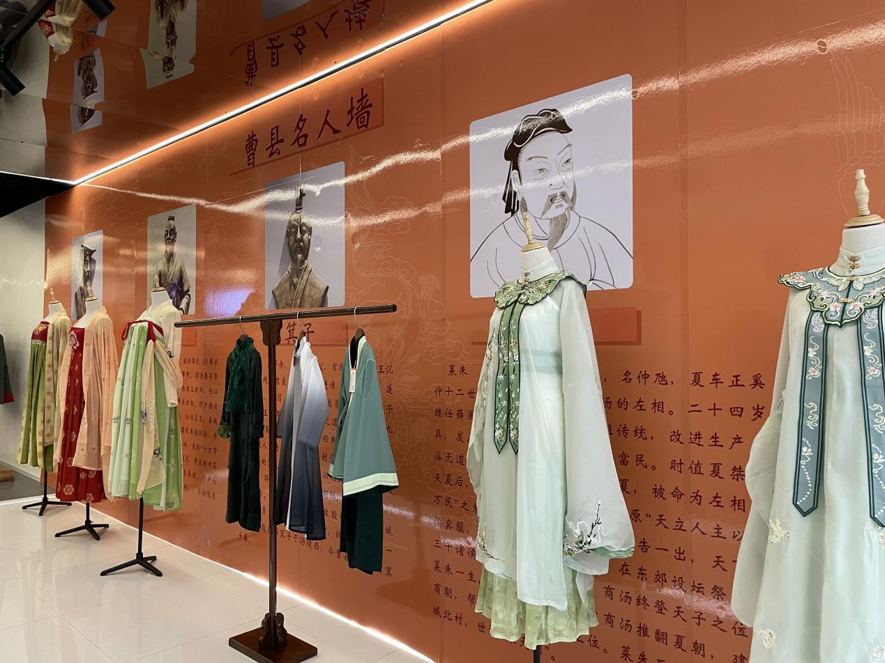 【原创】元宵佳节山东手造展示体验中心迎来游客参观体验_fororder_图片14