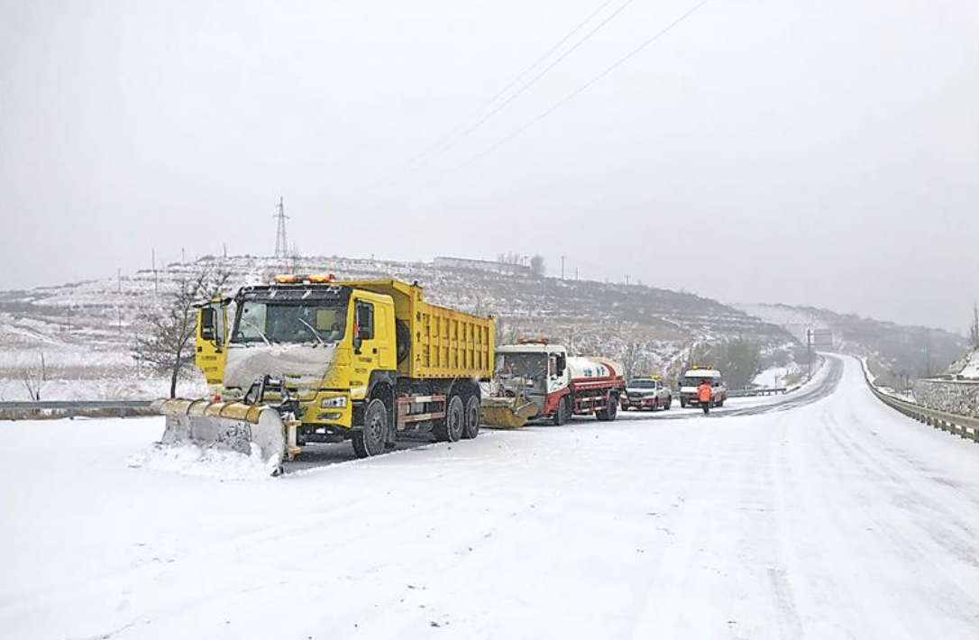 以“雪”为令保畅通 浴“雪”奋战保安全_fororder_截屏2023-02-09 11.11.45