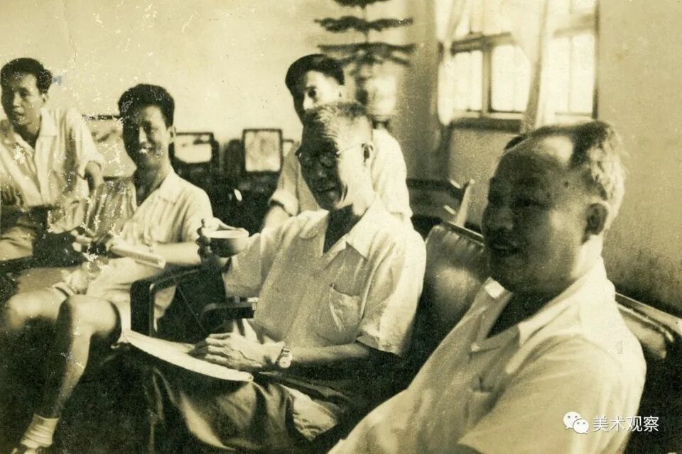 坚持为社会主义服务的创作道路——梁世雄访谈