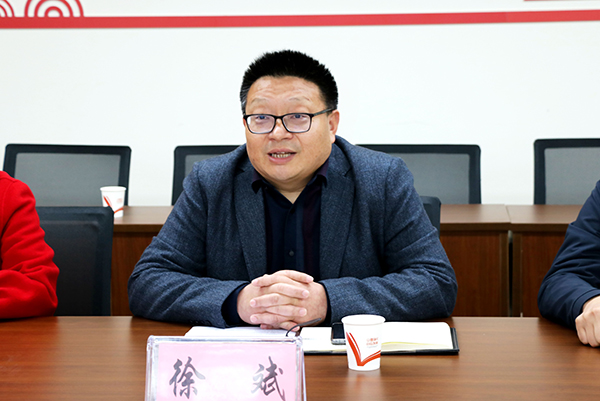 民建宜宾学院支部心系一曼中学促发展_fororder_徐斌致感谢词-摄影-陈国峰-(1)
