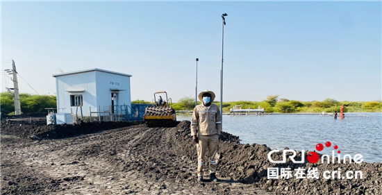 （老外不见外）南苏丹油田上的“保尔·柯察金”_fororder___172.100.100.3_temp_9500033_1_9500033_1_1_6a86e0d6-cd5a-4ba3-b6b6-1e90bf43ac11