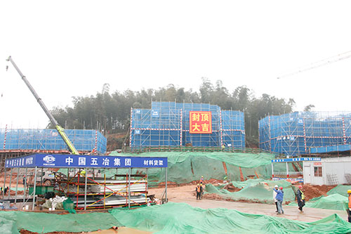 宜宾竹产业振兴示范基地建设项目全力推进_fororder_已经封顶的“靠山小院13号楼”-摄影-高学兵