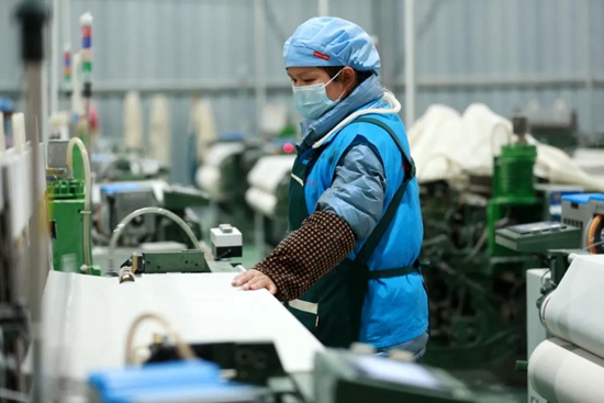 （供稿）贵州平塘：整合民族资源 打造融合民族工艺产业_fororder_微信图片_20230227160617