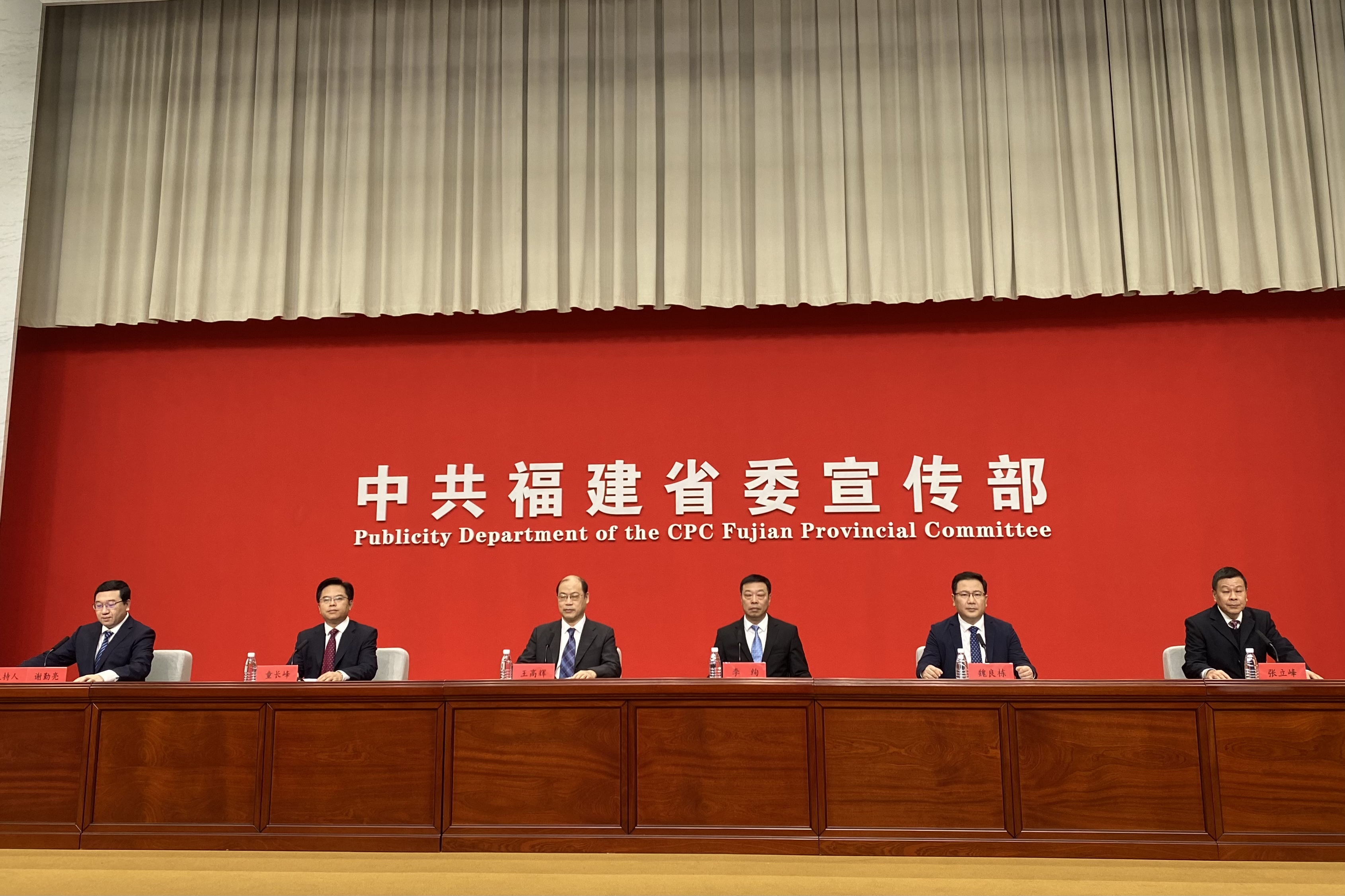 福建持续健全社会保障体系 着力提升人社公共服务能力_fororder_微信图片_20230324145117