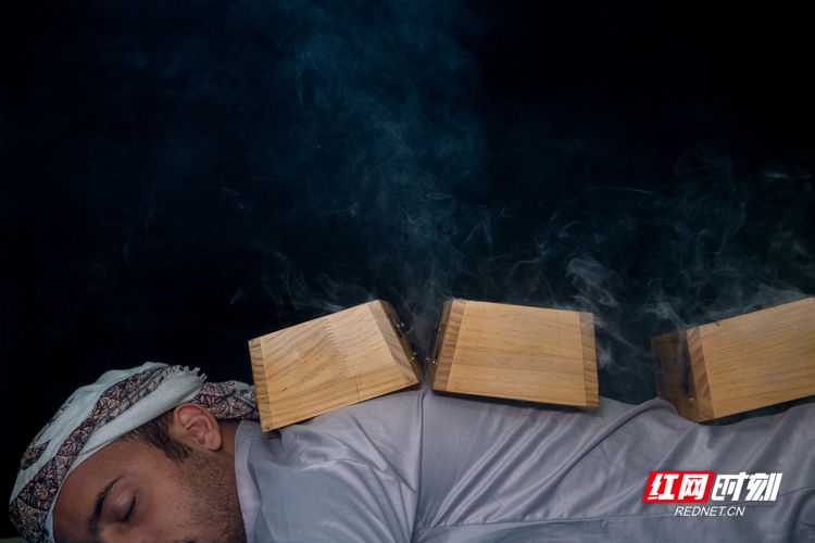 超兴奋！外国留学生在湖南组团体验中医魅力