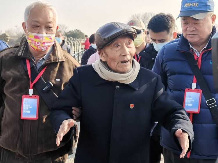 两岸乡亲，越走越亲（两岸观察）_fororder_2_1_1_75c8c2a8-b234-4dce-8ec0-d14e7eae4ff5