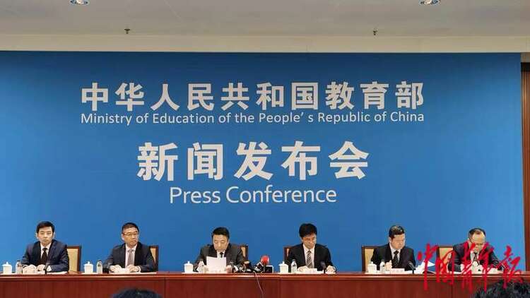 教育部：我国高等教育毛入学率达59.6%