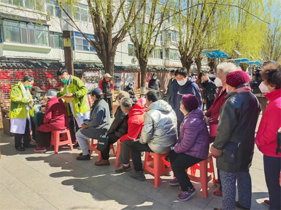 推动优质医疗资源下沉 沈阳卫健委走进社区送健康_fororder_图片101