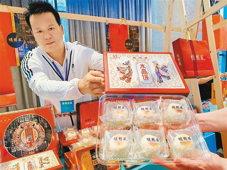 古城百余种产品海口受追捧 “一直想去西安走走看看！”_fororder_图片2