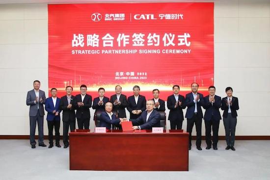 宁德时代与北汽集团签署战略合作协议 将共同开展动力电池产品开发_fororder_image001